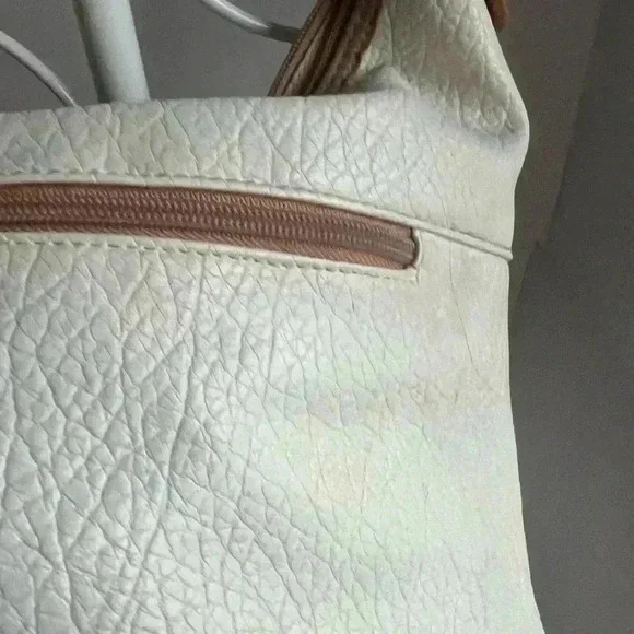 Lauren Conrad Shoulder Bag - Picture 8 of 10